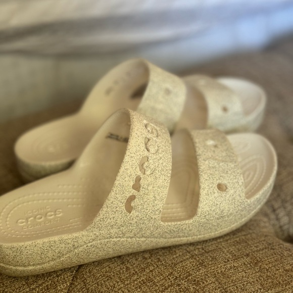 Crocs sandals, white w/sparkles , size 8 - Picture 5 of 6